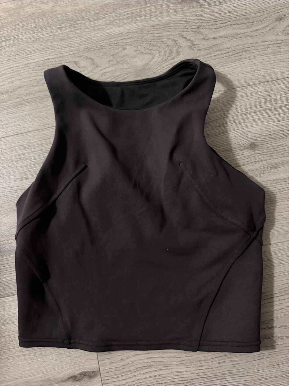 Black Women’s High-Neck Crop Tank Top sports bra